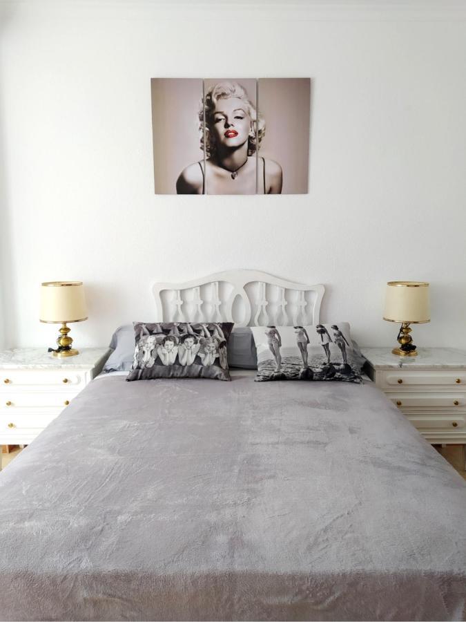 Movie Stars Apartment, غانديا المظهر الخارجي الصورة