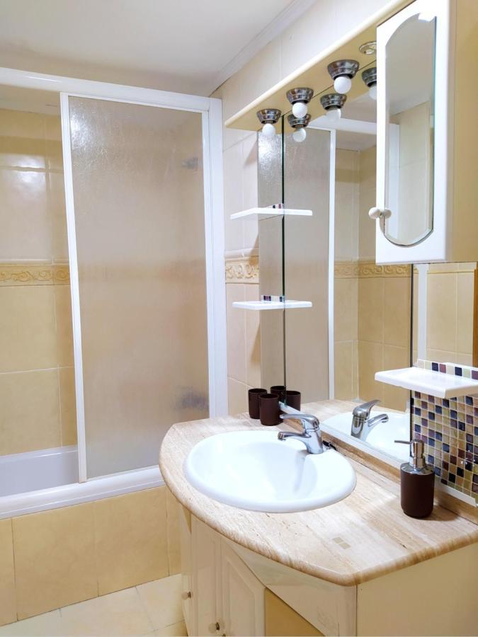 Movie Stars Apartment, غانديا المظهر الخارجي الصورة
