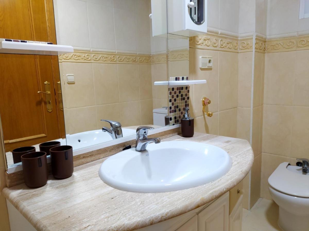 Movie Stars Apartment, غانديا المظهر الخارجي الصورة