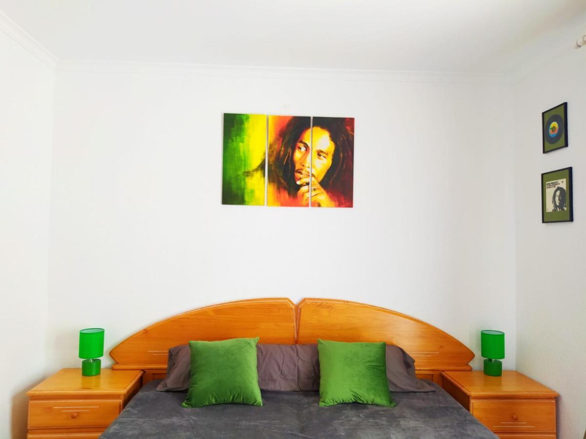 Movie Stars Apartment, غانديا المظهر الخارجي الصورة