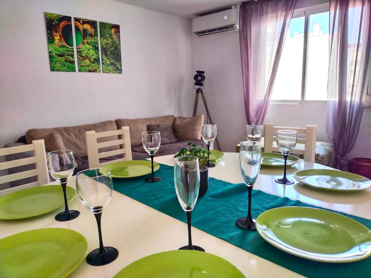 Movie Stars Apartment, غانديا المظهر الخارجي الصورة